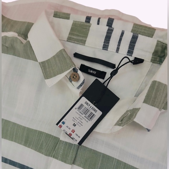 5/25$ ✨ ONLY & SONS ✨ NWT Shirt - Picture 3 of 3